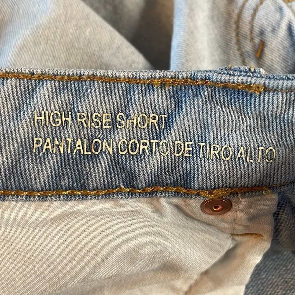 Wild Fable "High Rise Short" light wash denim cutoff jean shorts sz 8 - Picture 9 of 16